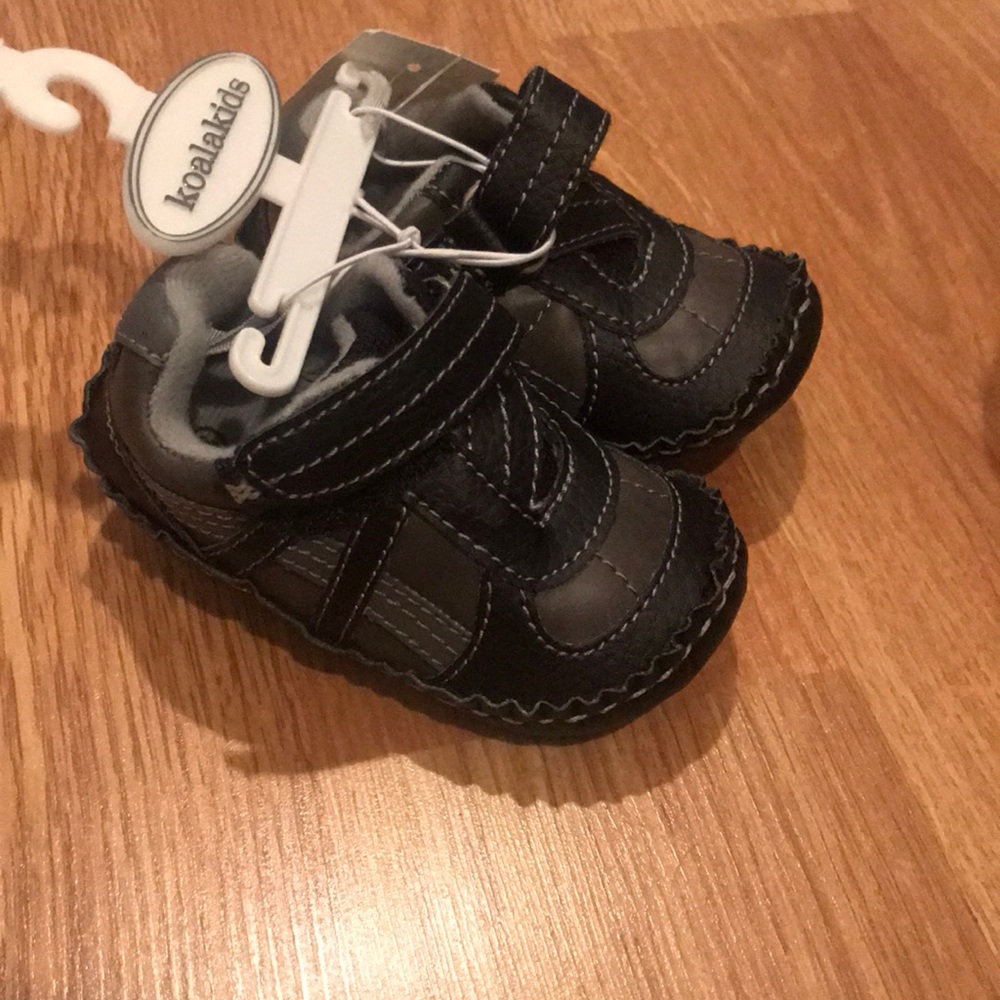 Brand New with Tags- Koala Kids baby Shoes Size 3